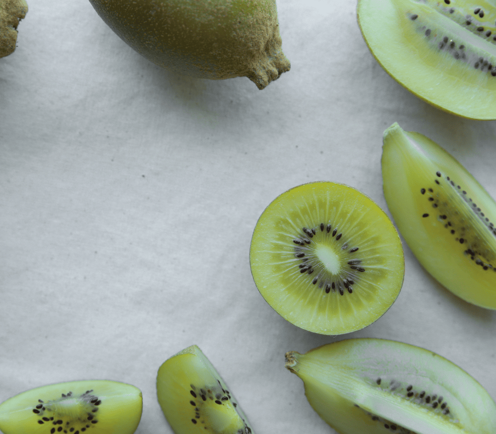 Kiwis cut in half